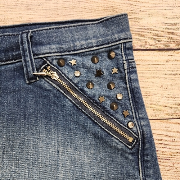 Rock & Republic Pixie Metal Stud Zipper‎ Jean Shorts - Picture 2 of 7